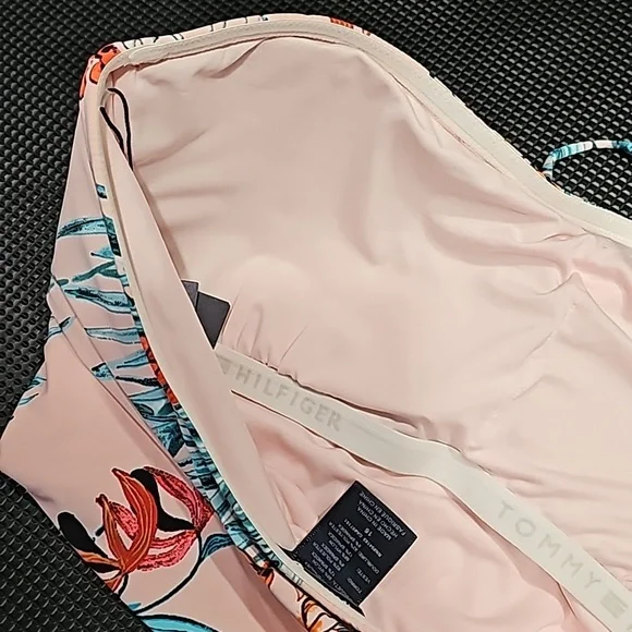 Tommy Hilfiger One-piece Floral Swimsuit - Picture 16 of 16